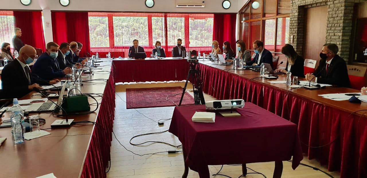 Vazhdojnë punimet e Grupit Punues për draftimin e Koncept Dokumentit për zhvillimin e procesit të vetingut në sistemin e drejtësisë