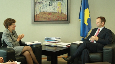 Kuçi dhe Thors diskutuan për liritë dhe të drejtat e komuniteteve pakicë në Kosovë