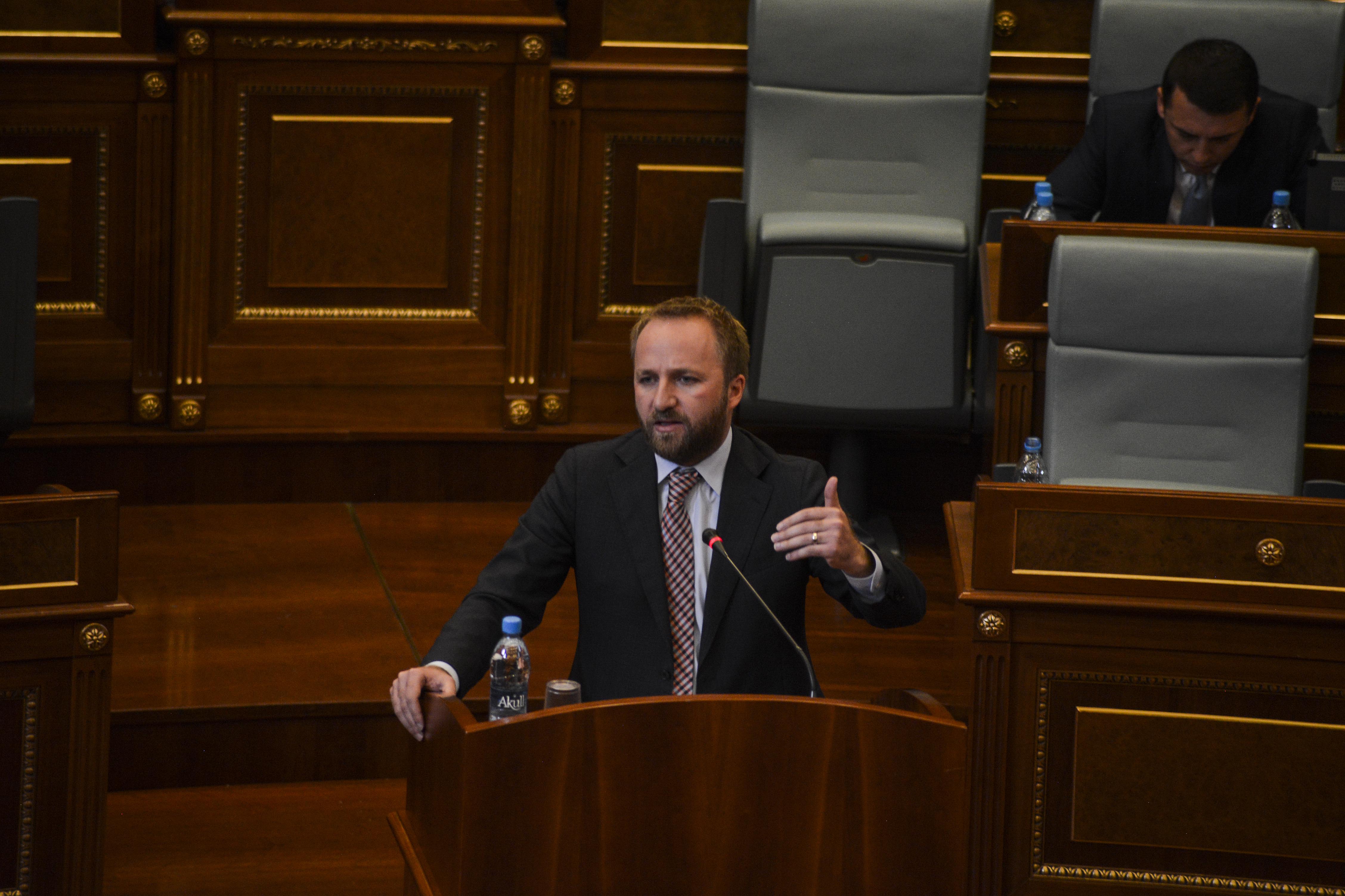 Ministri Tahiri : Votimi i të premtes është jetik për reformat në drejtësi dhe fuqizimin e sundimit të ligjit