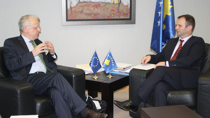 Diskutohet për mandatin e EULEX-it