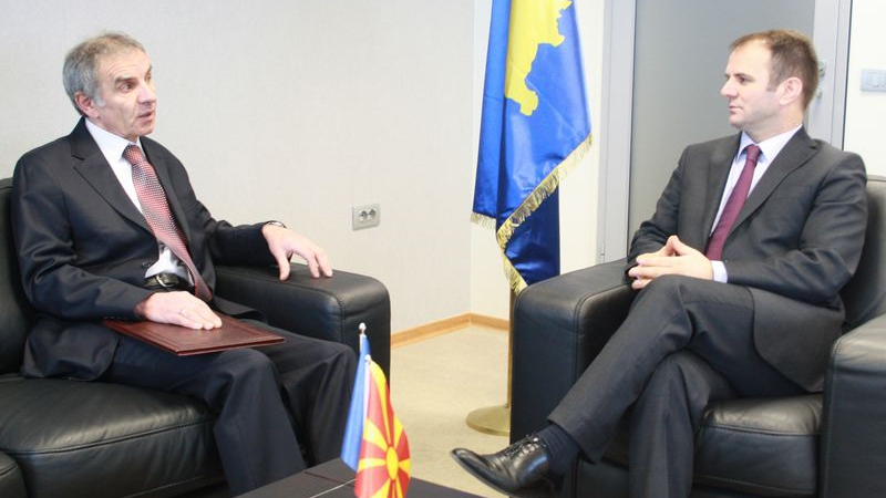 Deputy Prime Minister Kuçi met with Ambassador Karajanov