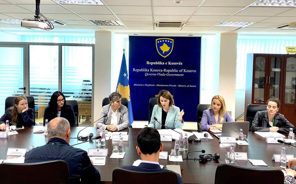 Të përkushuar në parandalimin dhe adresimin e dhunës në familje