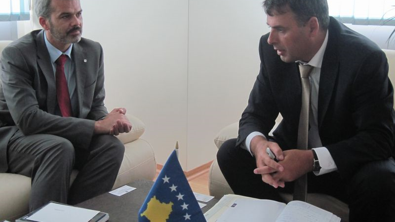 Minister Demolli received a delegation from the International Red Cross in Kosova