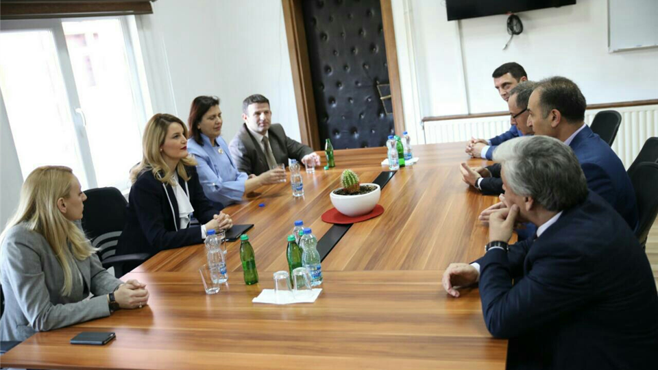 Ministrja Hoxha në Universitetin e Prizrenit: Sundimi i ligjit nuk është opsion, por rrugë e vetme