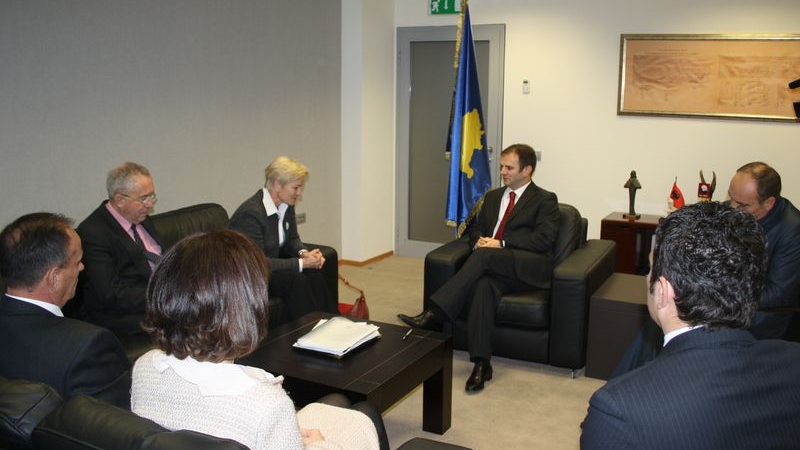 Zëvendëskryeministri Kuçi u takua me Kryetaren e Unionit Evropian të Transmetuesve