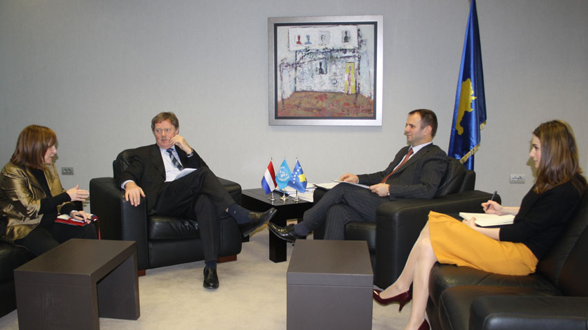 Zëvendëskryeministri Kuçi u takua me Ambasadorin Bosch dhe Koordinatoren e UNDP-së Lubrani