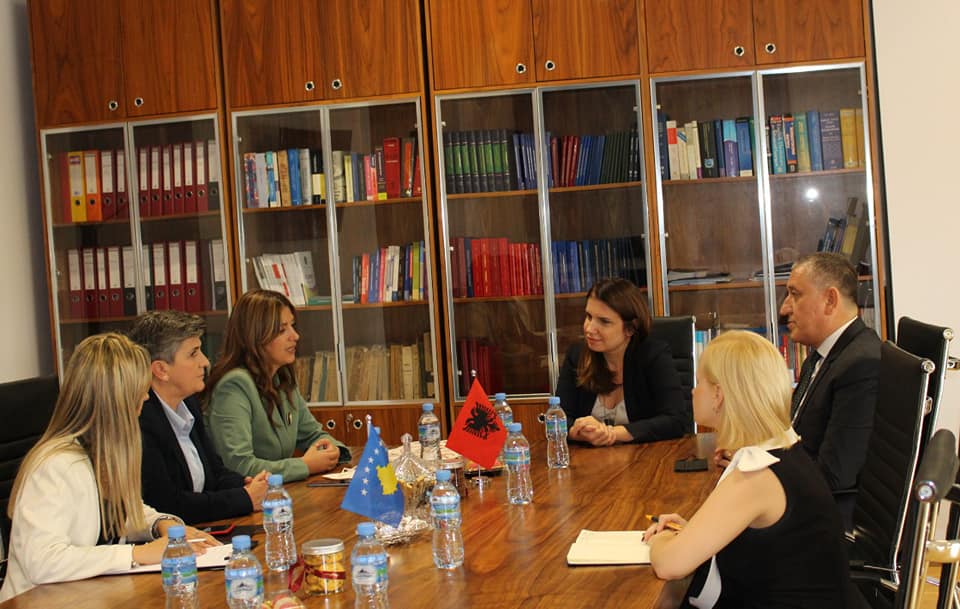 Ministrja e Drejtësisë takon kryesuesit e institucioneve të dala nga reforma në drejtësi në Republikën e Shqipërisë