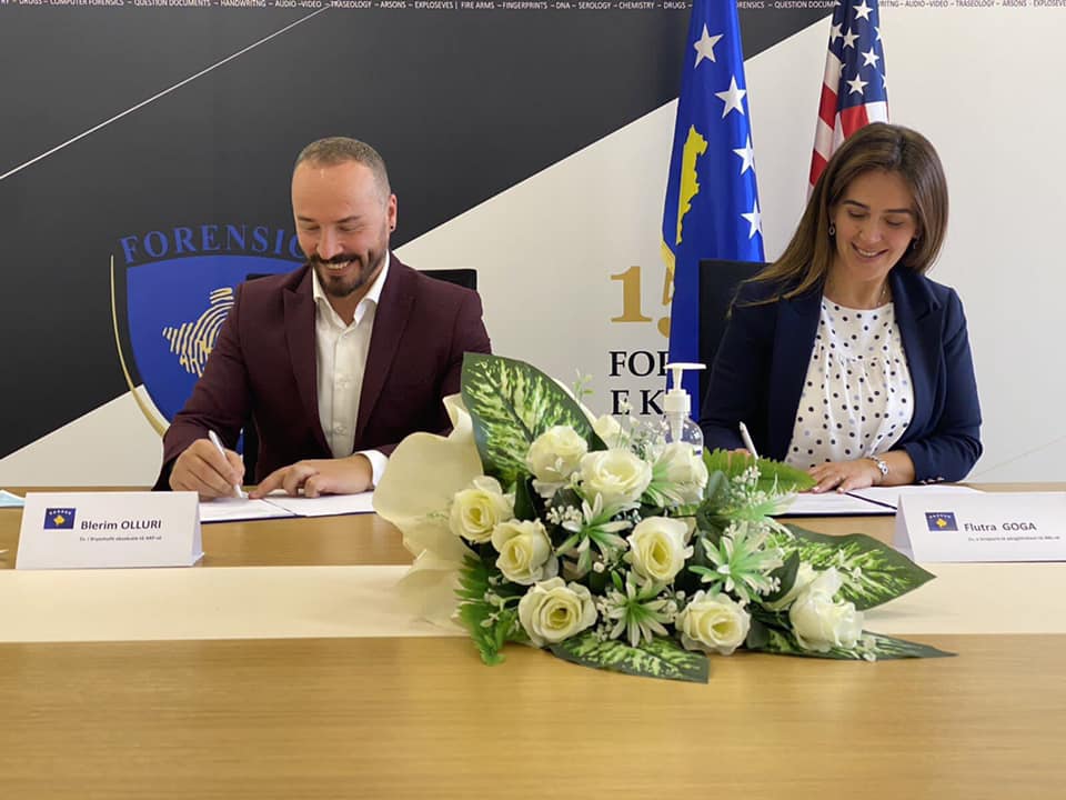 Nënshkruhet Marrëveshja e Bashkëpunimit ndërmjet Ministrisë së Punëve të Brendshme – Agjencisë së Kosovës për Forenzikë dhe Ministrisë së Drejtësisë – Institutit të Mjekësisë Ligjore