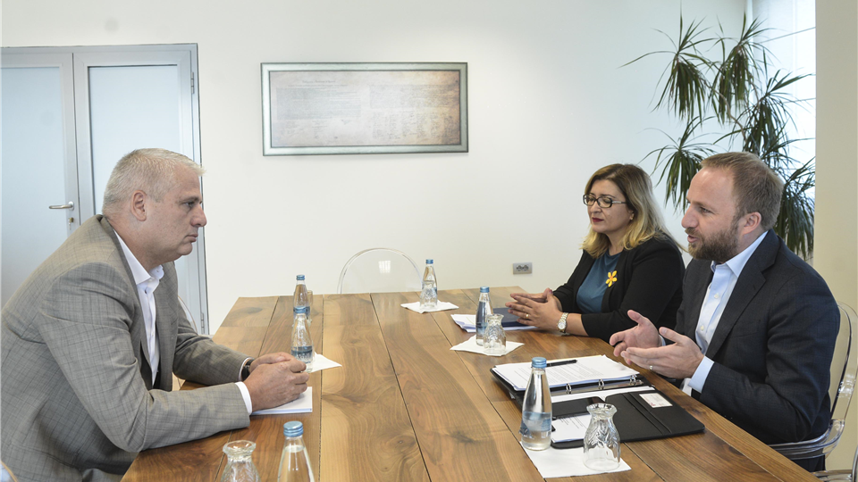 Ministri Tahiri: Vonesa në miratimin e ligjeve kundër korrupsionit është amnisti për krimin dhe përfitimin e paligjshëm