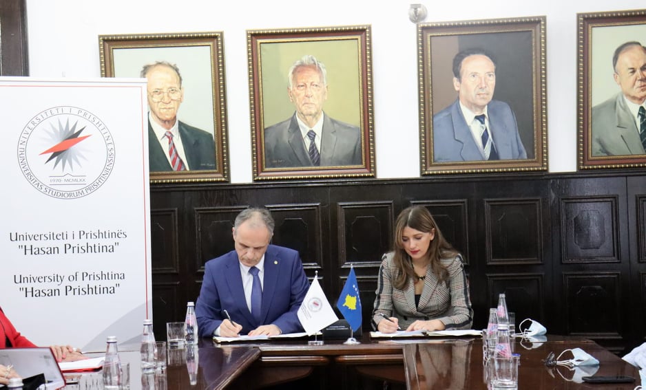 Ministrja Haxhiu dhe Rektori Sahiti, nënshkruan Marrëveshje Bashkëpunimi