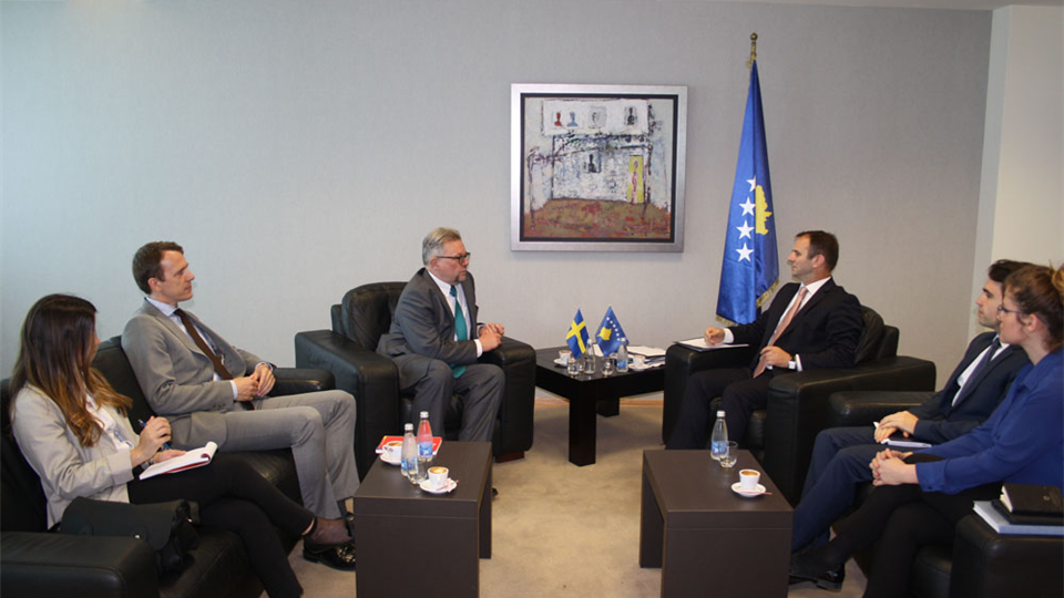 Ministri Kuçi merr përkrahjen e Ambasadorit Steffansson për procesin e liberalizimit të vizave