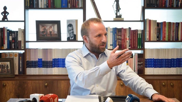 Ministri Tahiri: Nuk do të tolerohen zyrtarët publik e politik që abuzuan me pushtetin