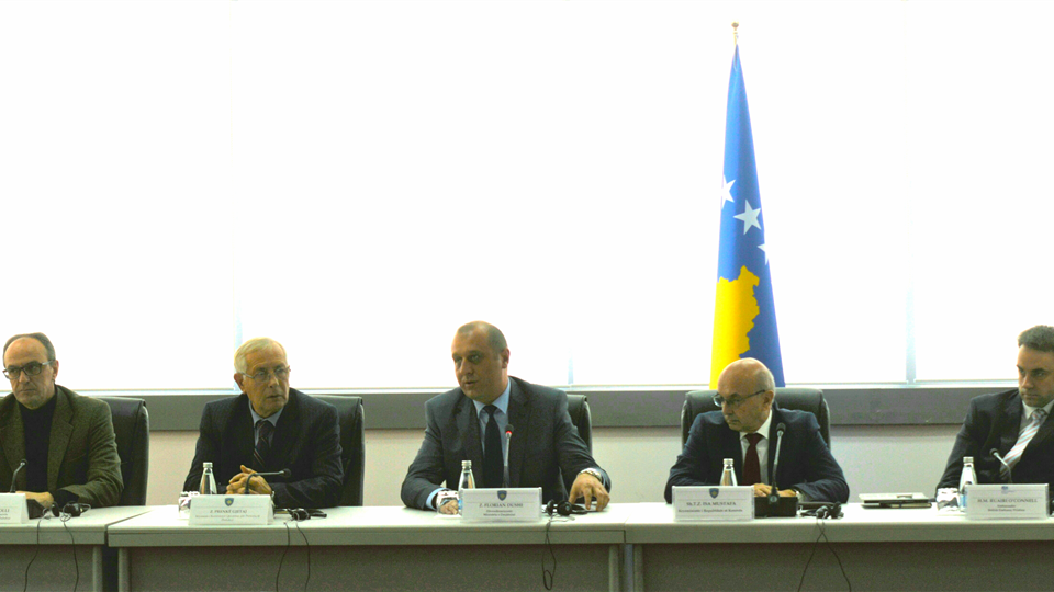 Zëvendësministri Dushi zotohet për angazhim institucional në zbardhjen e fatit të personave të pagjetur