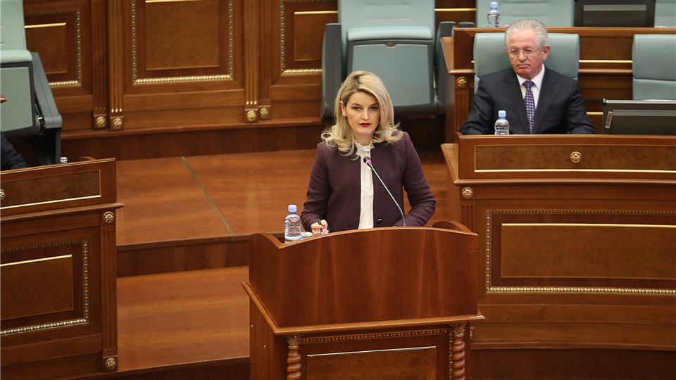 Ministrja Hoxha: Miratimi i Projektligjit për Procedurën Përmbarimore i kontribuon zhvillimit ekonomik