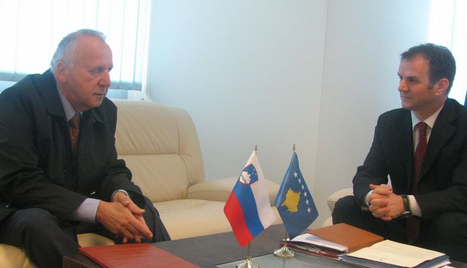 Deputy Prime Minister and Minister of Justice, Prof. Dr. Hajredin Kuçi, met with Ambassador of Slovenia