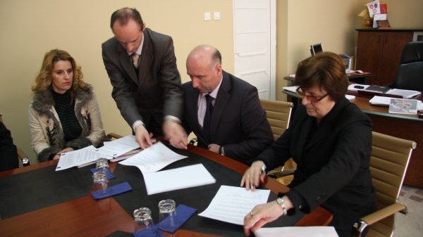 Ministry of Justice and the Municipality of Peja-signed the agreement for allocation of land for the construction of Peja Public prosecution offices