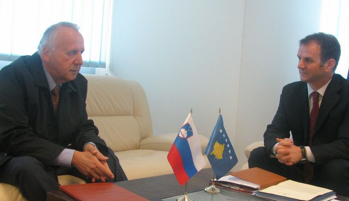 Zëvendëskryeministri dhe ministri i Drejtësisë, Prof. Dr. Hajredin Kuçi, u takua me ambasadorin e Sllovenisë