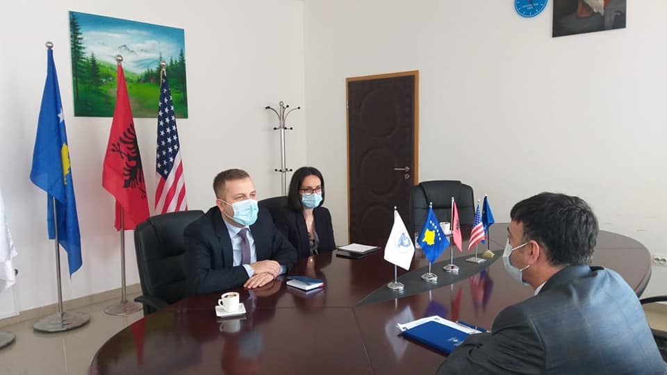 Zëvendësministri i Ministrisë së Drejtësisë vizitoi Qendrën Korrektuese në Dubravë dhe Qendrën e Paraburgimit në Pejë