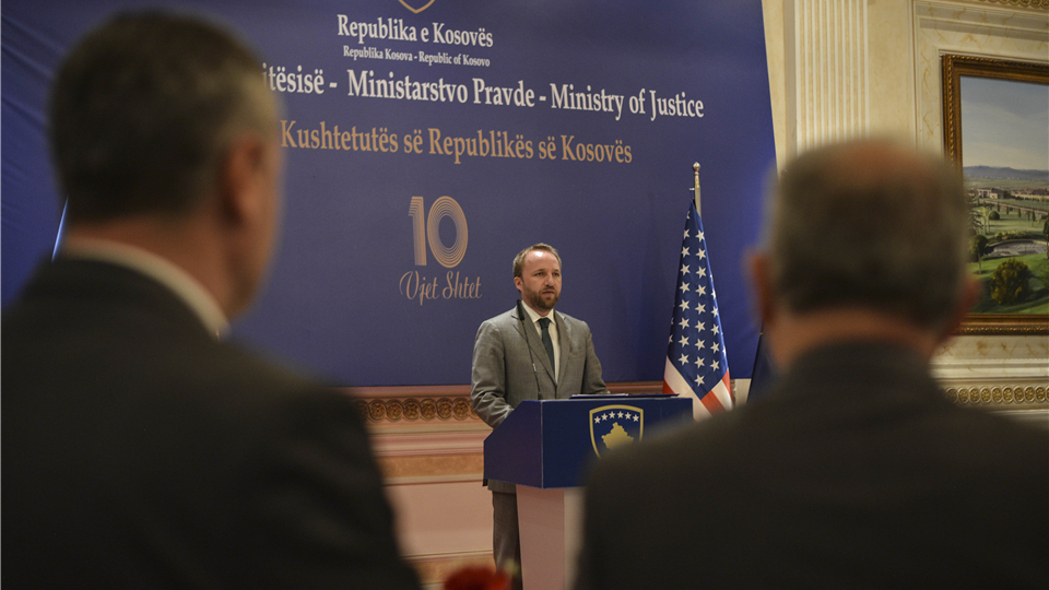 Ministri Tahiri: Kushtetuta ka materializuar shtetin sovran të Kosovës