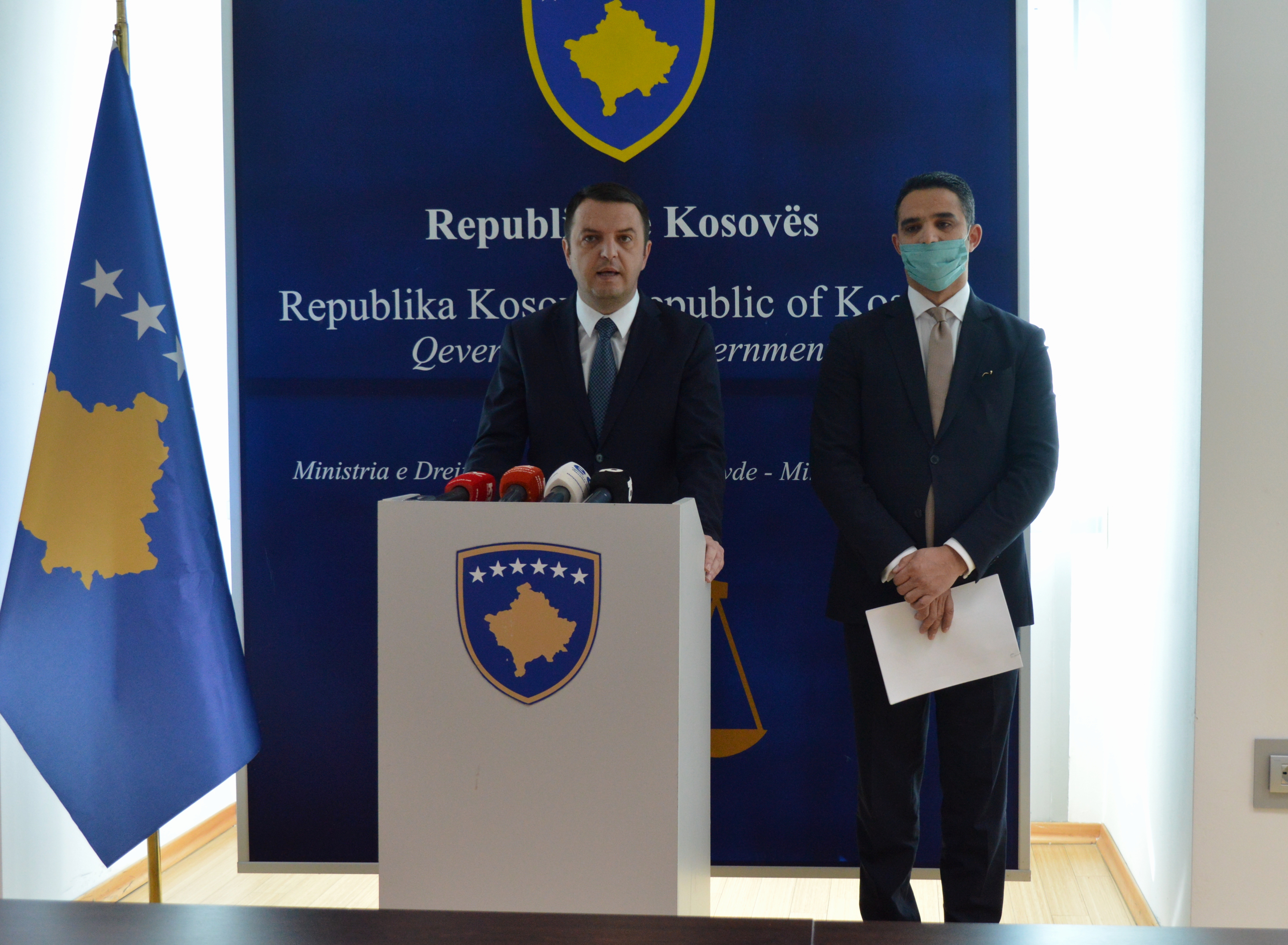 Ministri Selimi: Me Projektligjin për Avokaturën Shtetërore parashihet obligimi për denoncimin e keqpërdorimeve dhe vlerësimi  i riskut të draft kontratave