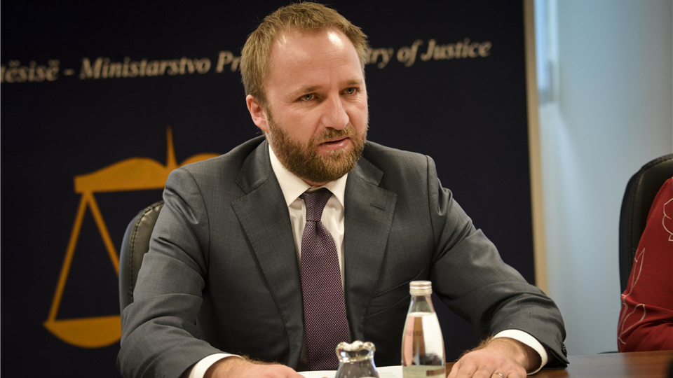 Ministri Tahiri udhëtoi për në SHBA