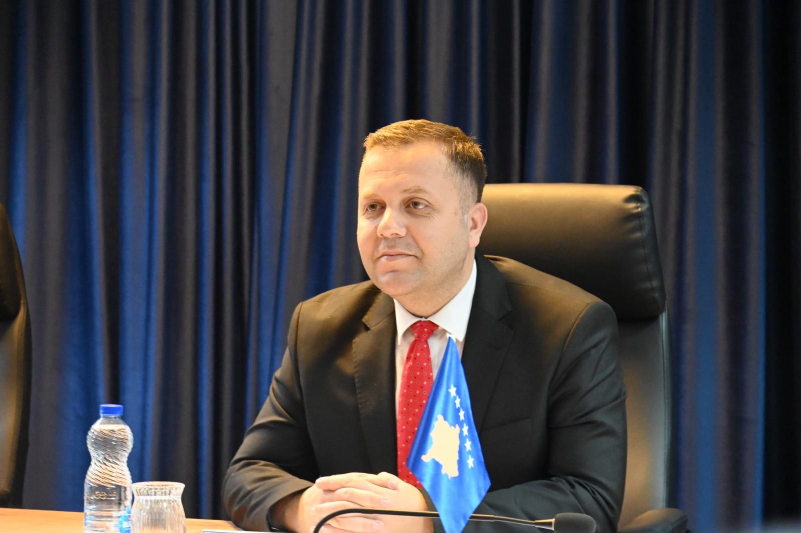 Zëvendësministri Sallahu takohet me Ambasadorin për të Drejtat e Njeriut, Simon Geissbühler