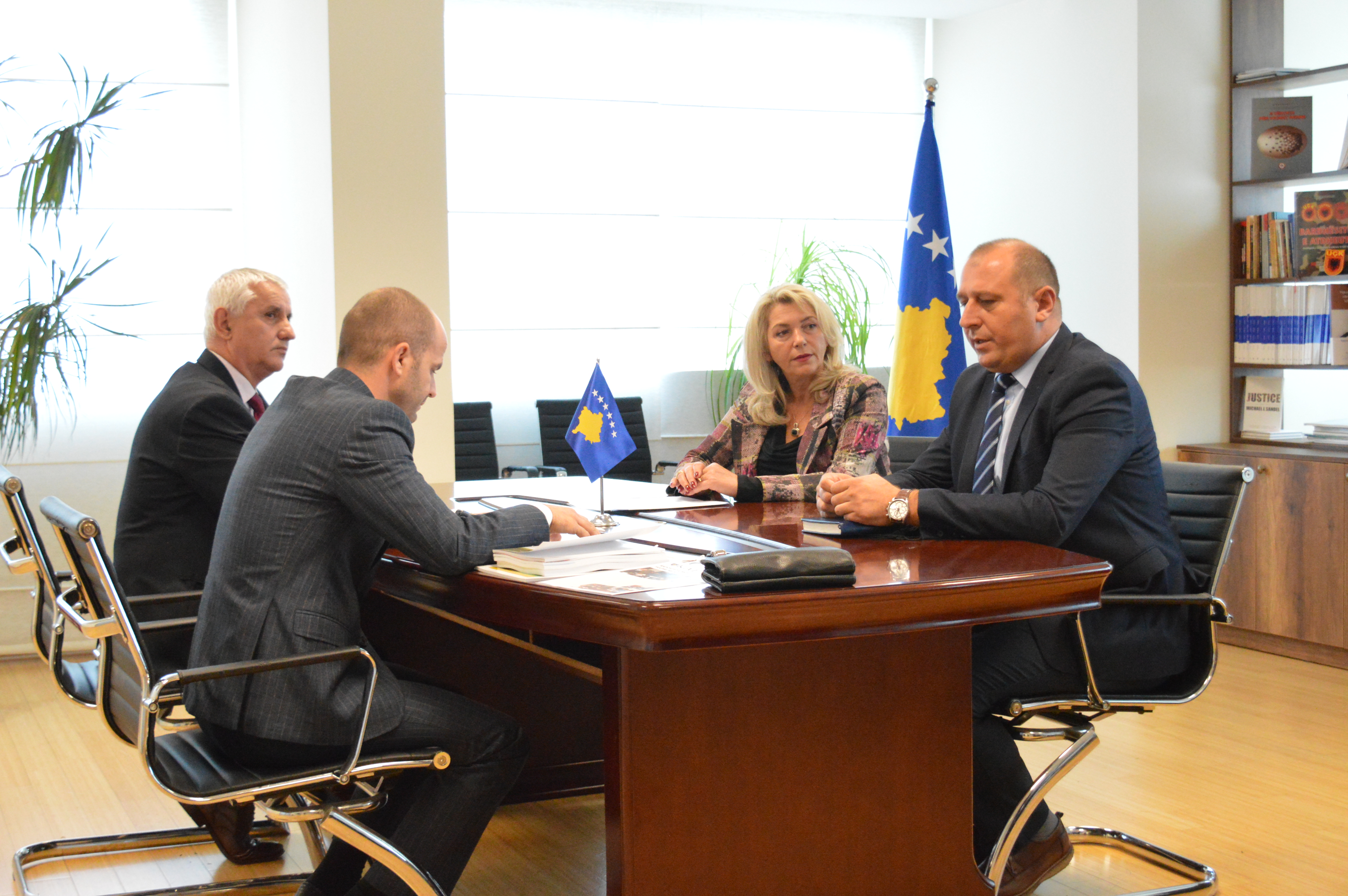 Nënshkruhet Memorandum Bashkëpunimi në mes të ONK dhe AKK