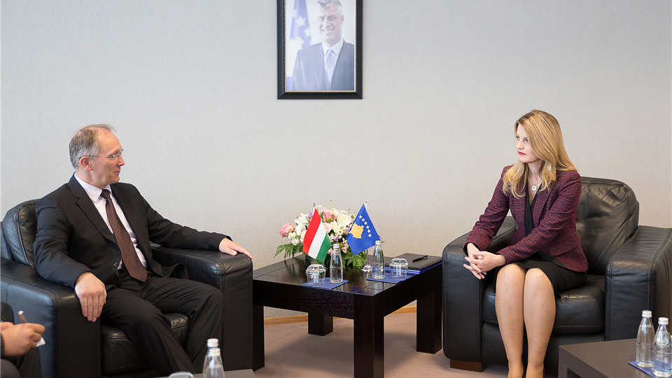 Vlerësohet ecuria e bashkëpunimit në rrugën e Kosovës drejt Integrimit Evropian