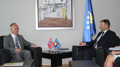 Vazhdon bashkëpunimi në mes të Ministrisë së Drejtësisë dhe Ambasadës Norvegjeze në fushën e sundimit të Ligjit
