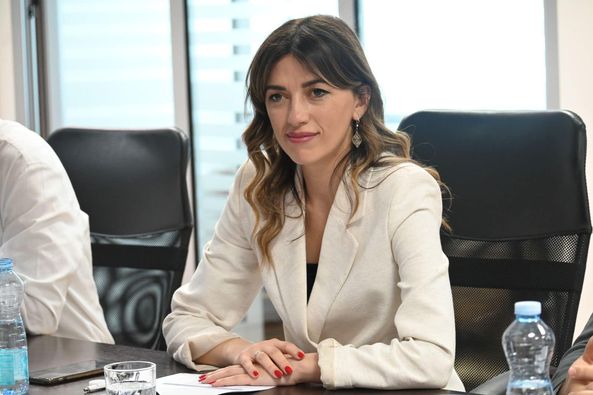 Ministrja Haxhiu takon drejtuesit e agjencive të Ministrisë së Drejtësisë: Rekomandimet e ZKA të trajtohen me prioritet