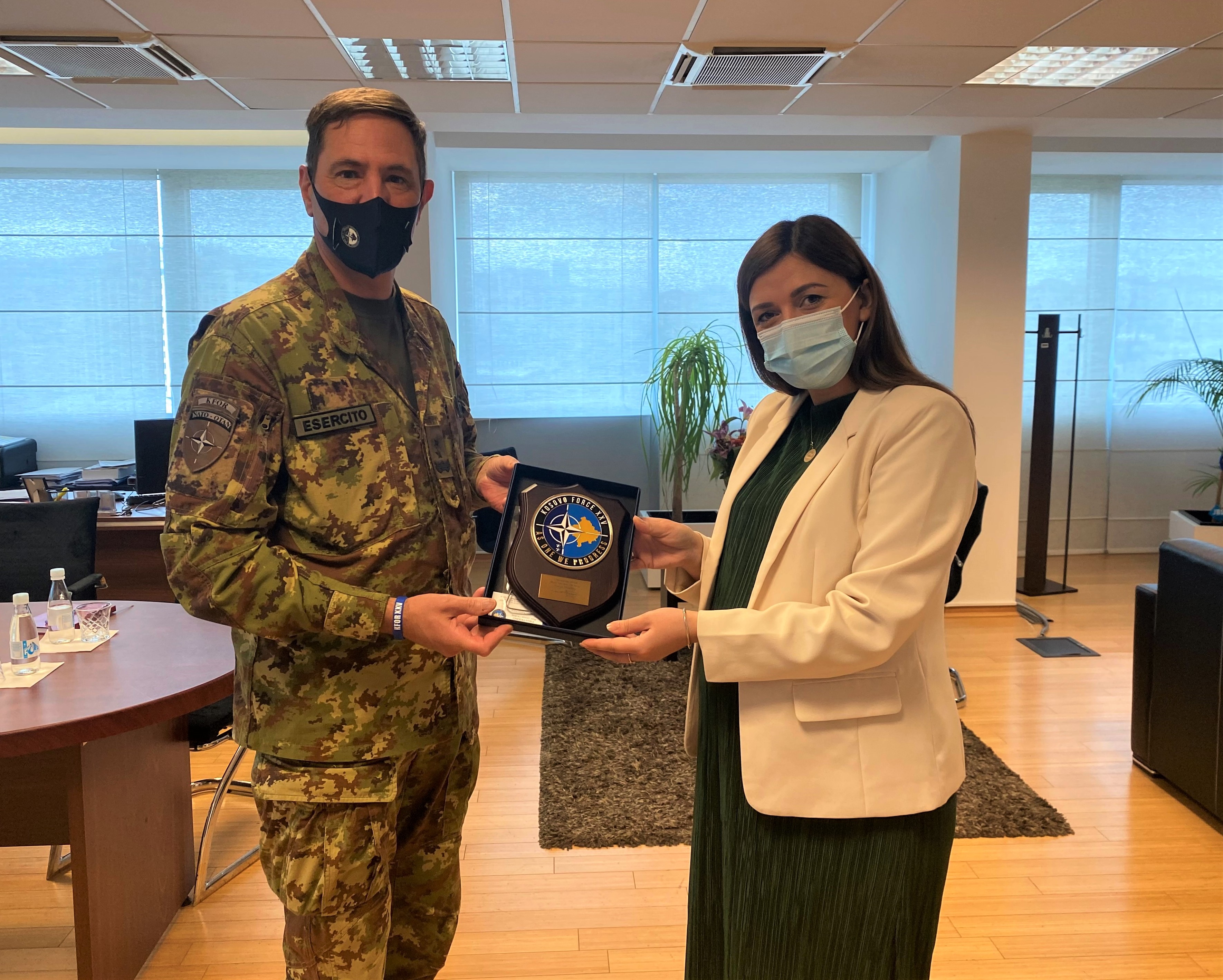 Ministrja e Drejtësisë dhe Komandanti i KFOR-it diskutuan për prioritetet në sistemin e drejtësisë