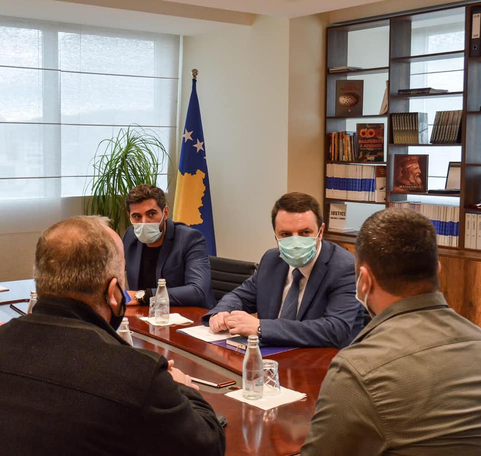 Ministri Selimi takohet me përfaqësues të Sindikatës së Shërbimit Korrektues të Kosovës