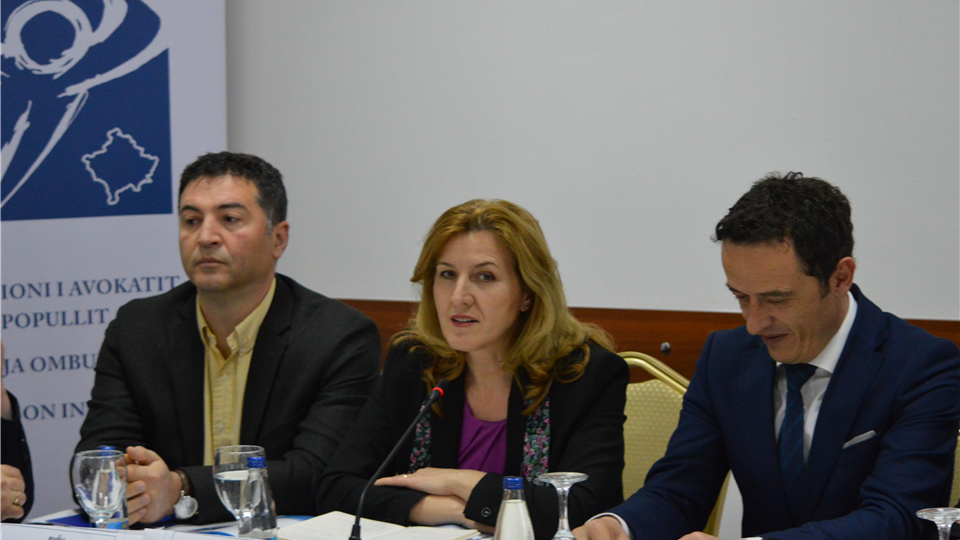 Organizohet Tryeza e rrumbullakët me titull: “Koordinimi i institucioneve dhe mbrojtja nga dhuna në familje