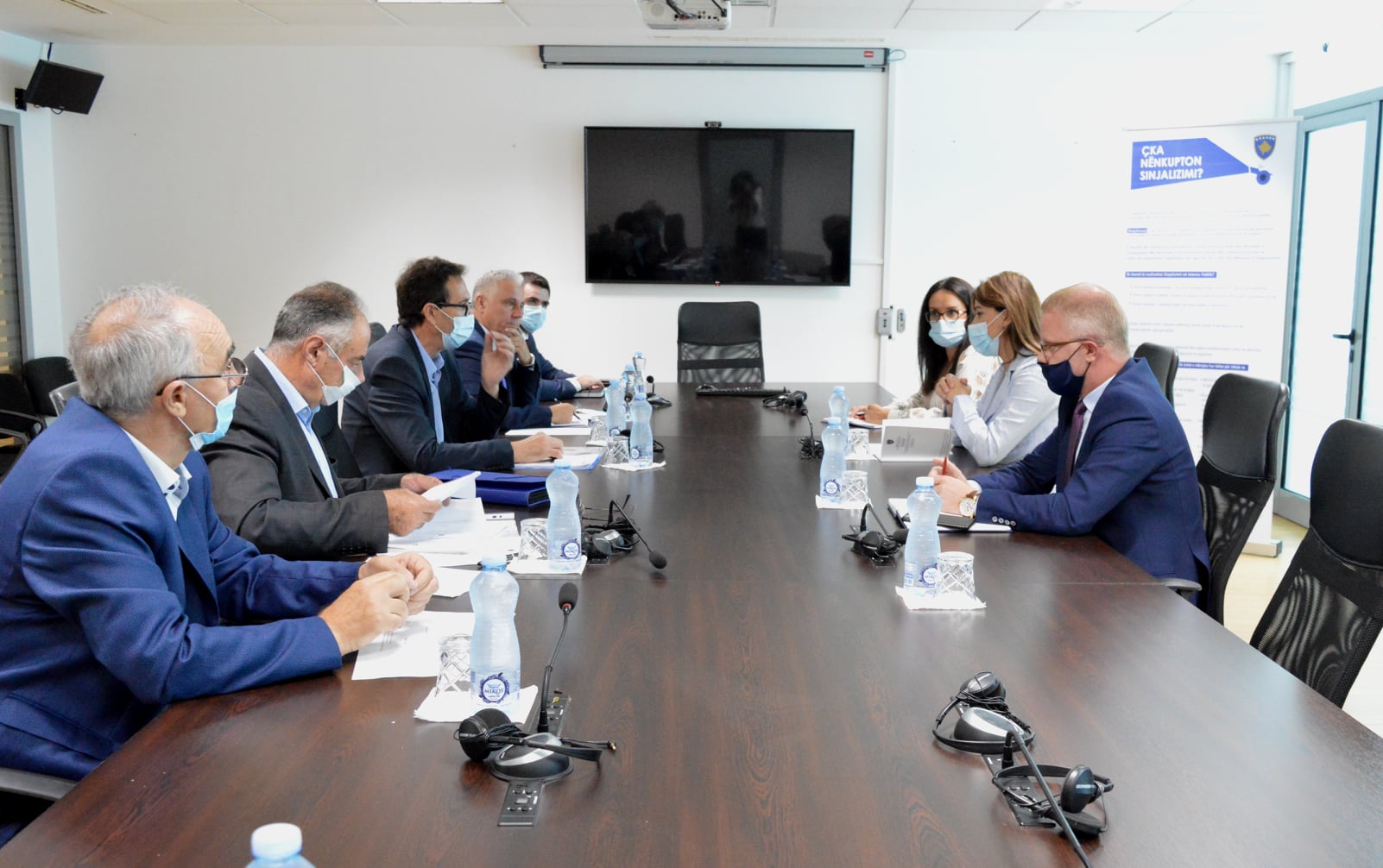 Ministrja Haxhiu: Shteti dhe shoqëria jonë mirënjohës dhe falënderues për kontributin e ish të dënuarve dhe ish të përndjekurve politik