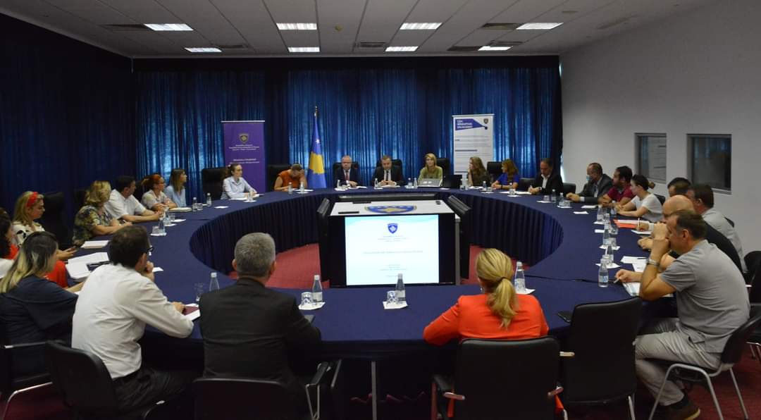 Inkurajohet stafi i Ministrisë së Drejtësisë për raportimin e parregullsive dhe shkeljeve eventuale ligjore