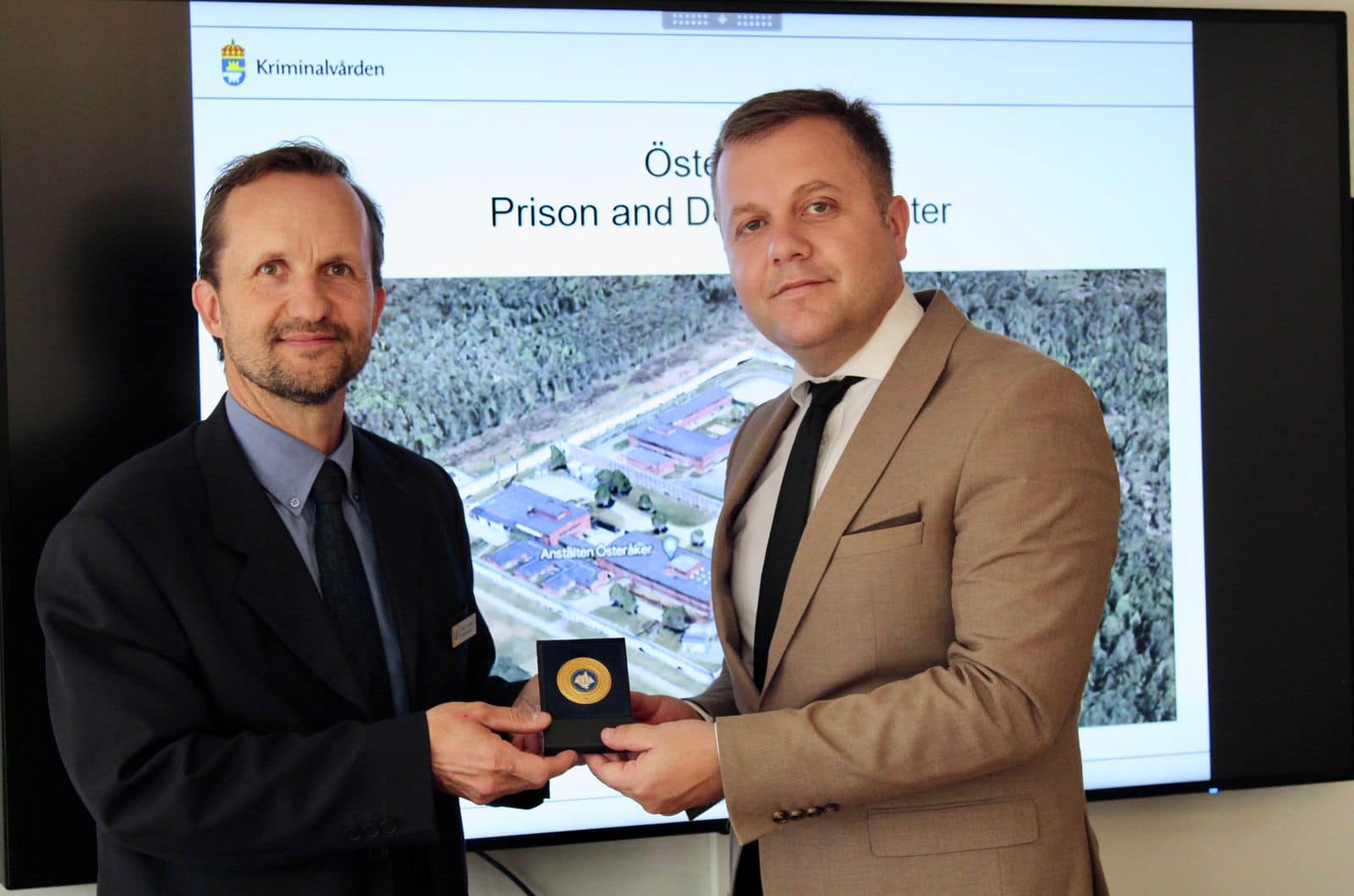 Gjatë qëndrimit në Mbretërinë e Suedisë zëvendësministri Sallahu bashkë me ekipin e tij vizitoi qendrën e paraburgimit Sollentuna dhe Institucionin Korrektues Österåker