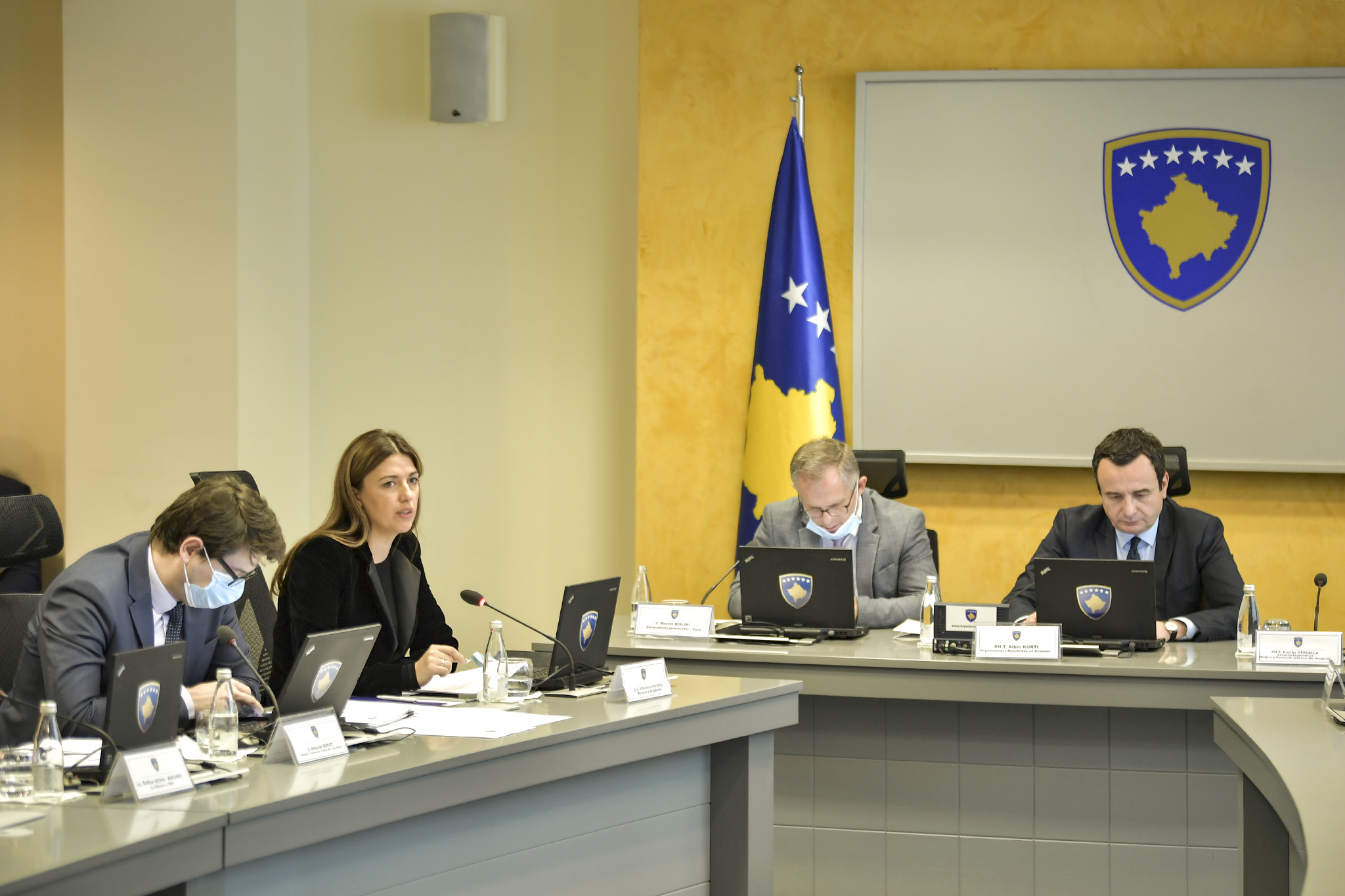Miratohet Koncept Dokumenti për Themelimin e Mekanizmit për Dokumentimin e Krimeve të Kryera gjatë Luftës në Kosovë