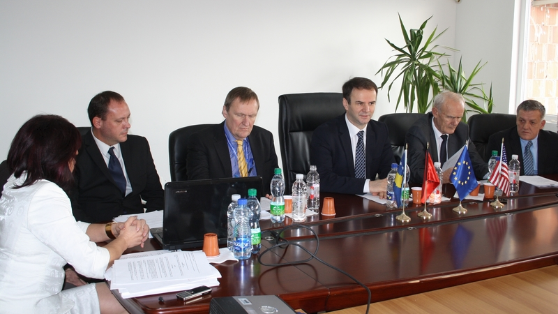 DFM - Prosecution: discuss further cooperation