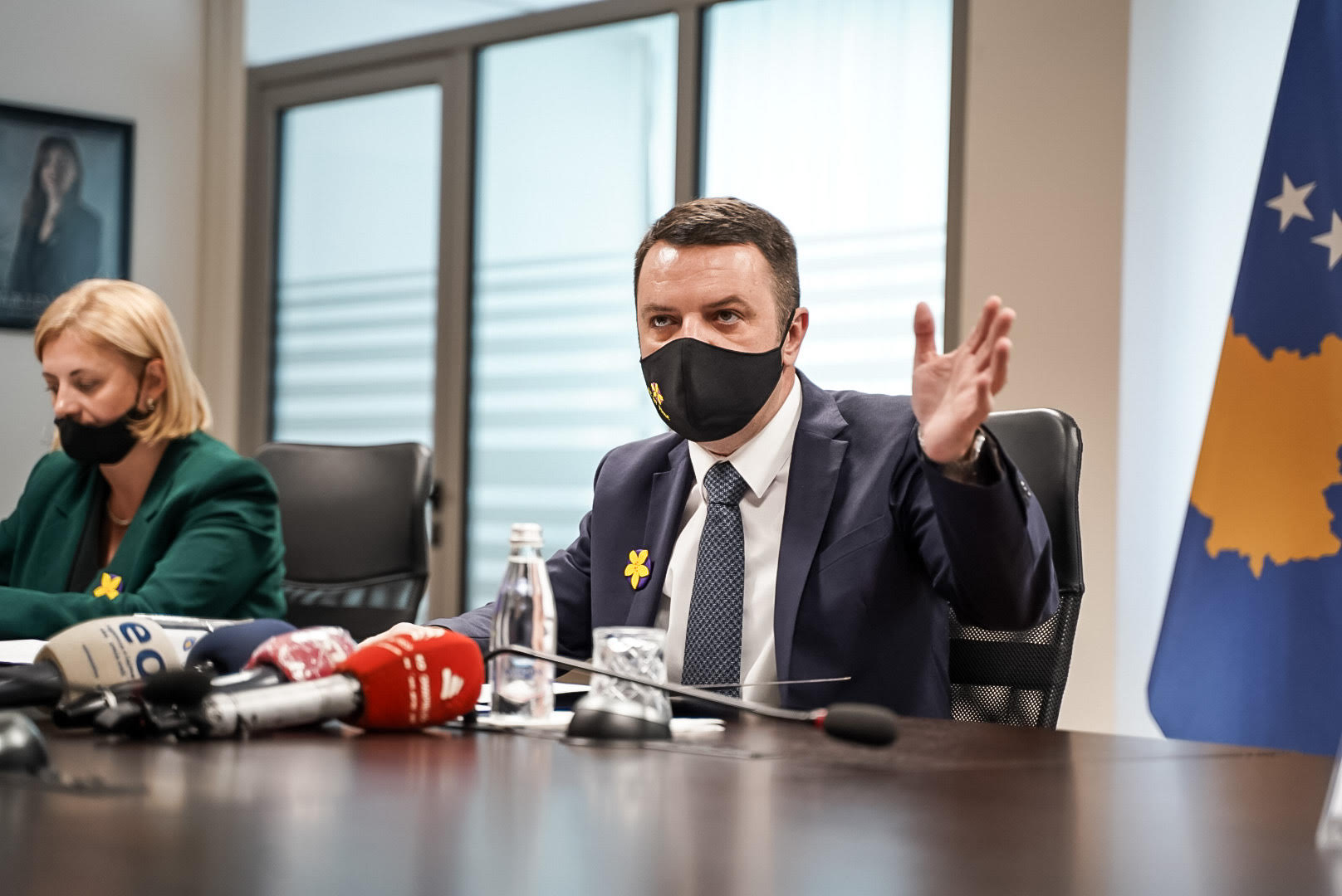 Ministri Selimi nënshkruan Memorandum Bashkëpunimi për vendosjen e “Këndit të Kurajos”