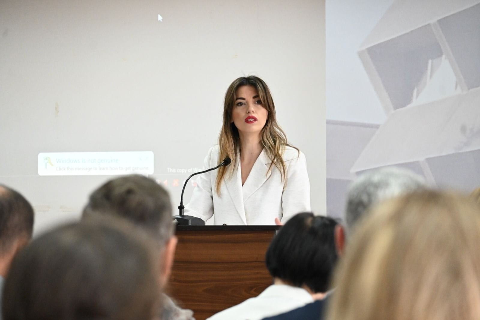 Haxhiu: Gratë e Kosovës luajtën rol aktiv në çlirimin e vendit gjatë viteve ’80-ta