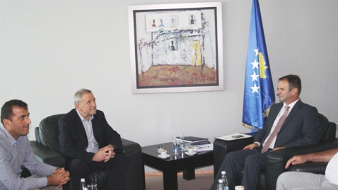 Ministri Kuçi i uron mirëseardhje Avokatit të Përgjithshëm Shtetëror