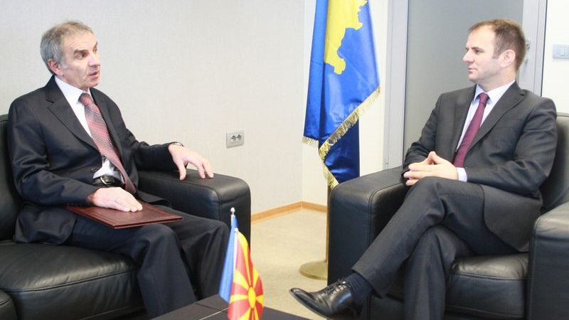 Zëvendëskryeministri Kuçi u takua me Ambasadorin Karajanov