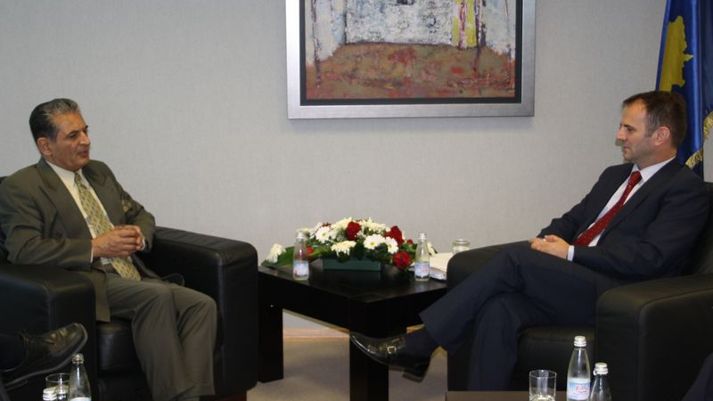 Kuçi ka takuar Shefin e UNMIK-ut Farid Zarif