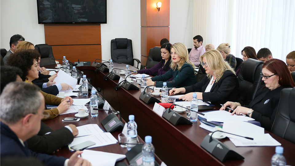 Ministrja Hoxha: Rendi dhe Ligji në shërbim të qytetarëve pa dallim
