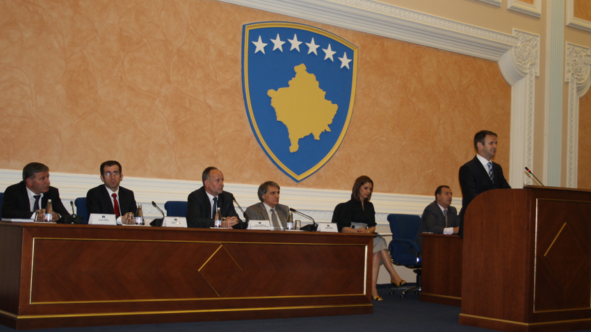 Dhanë betimin 39 noterët e parë të Republikës së Kosovës