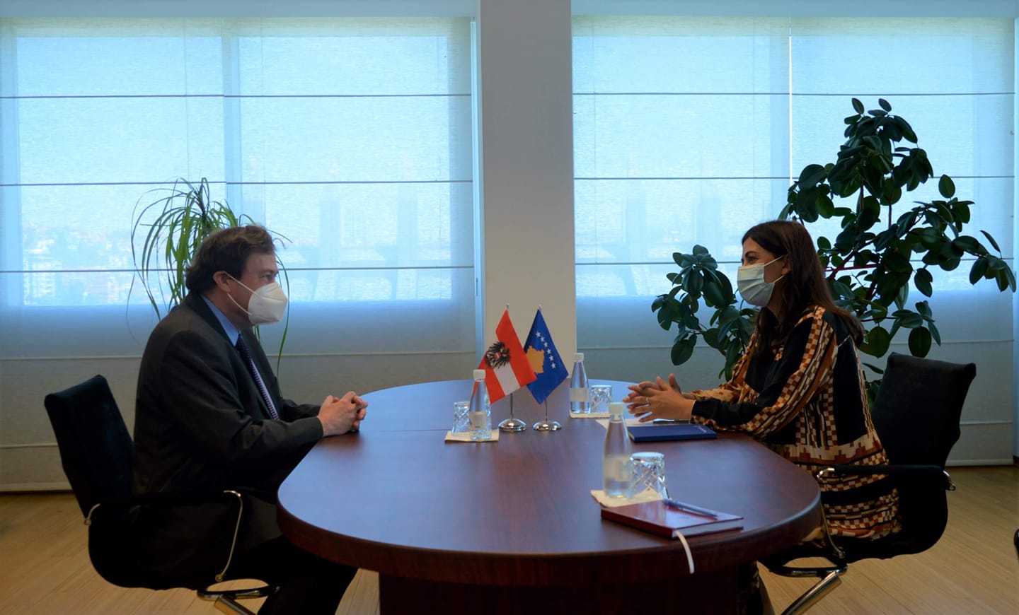 Ministrja e Drejtësisë Albulena Haxhiu, priti në takim Ambasadorin austriak Christoph Weidinger