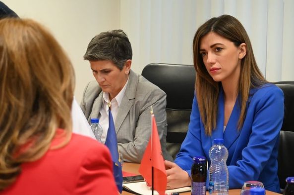 Ministrja e Drejtësisë, Albulena Haxhiu, gjatë ditës së sotme ka vizituar zyrën rajonale të Shërbimit Sprovues të Kosovës në Ferizaj