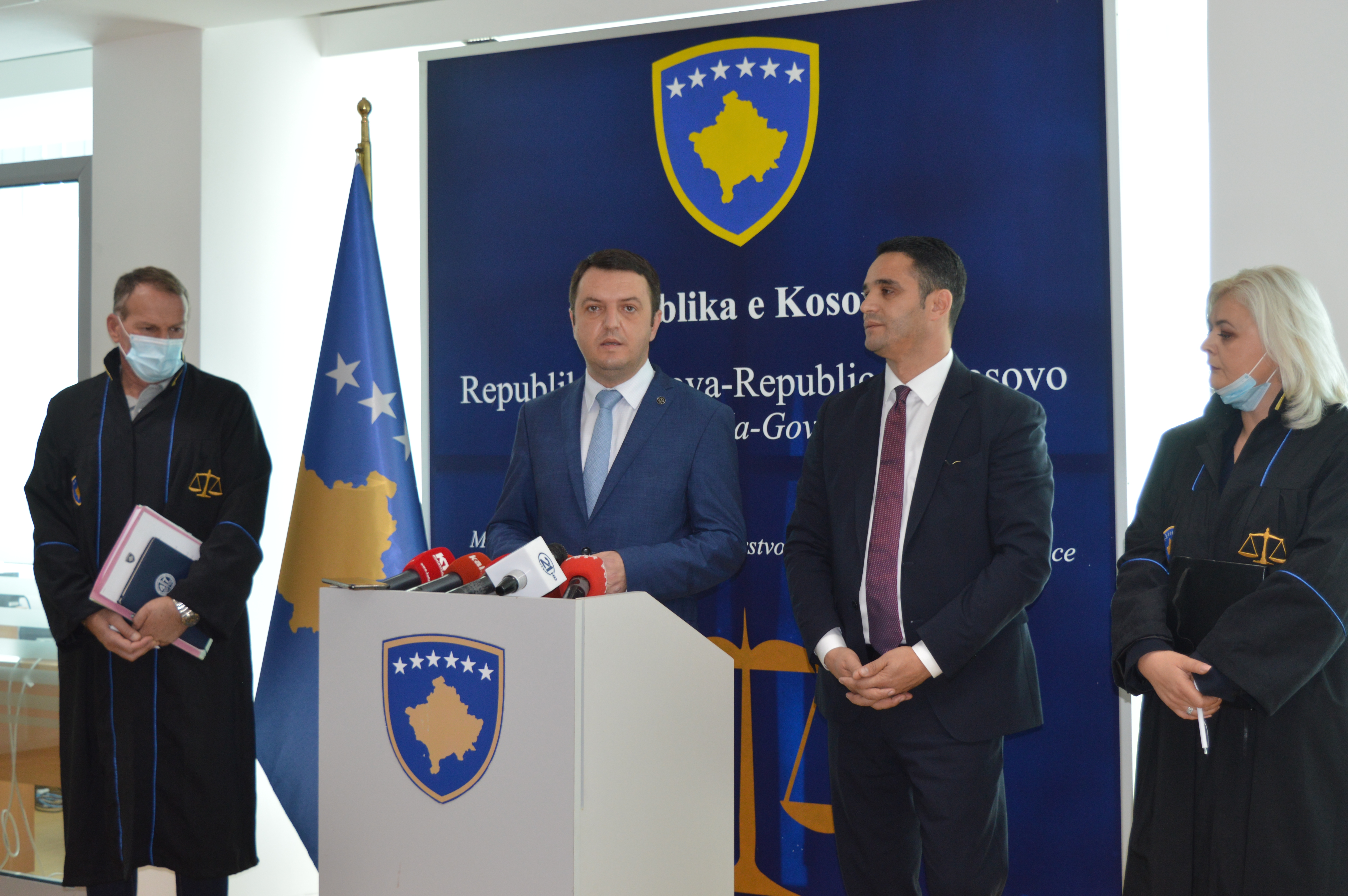Ministri Selimi: Republika e Kosovës fiton dy konteste në vlerë totale 2.8 milion euro