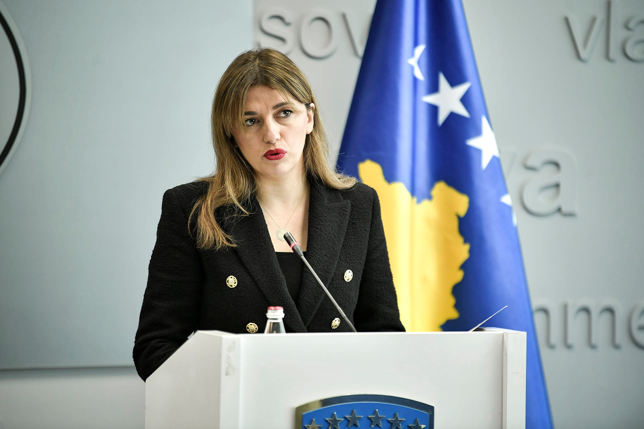 Qeveria i jep mbështetje Marrëveshjes ndërmjet Kosovës dhe Shqipërisë për ndihmë të ndërsjellë juridike si dhe pakos ligjore për ekzekutimin e sanksioneve penale dhe shërbimet korrektuese dhe sprovuese