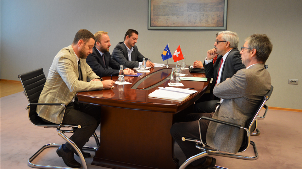 Ministri Tahiri takoi ambasadorin zviceran, Lebert